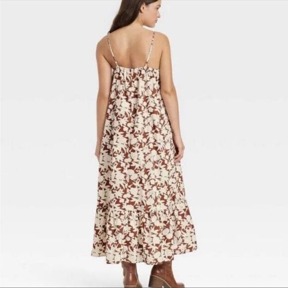 Universal Thread Women's Sleeveless Tiered Dress - Brown Floral - Picture 2 of 4